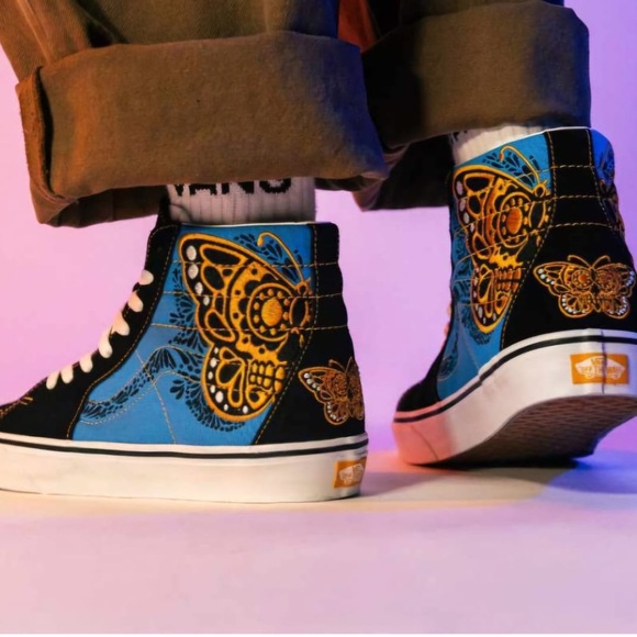 Vans Shoes - Vans Dia De Los Muertos Sk8-Hi Skate Shoe butterfly  men size 6 women size 7.5